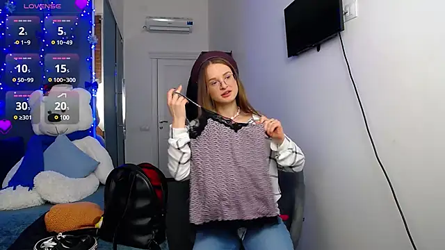 KateJonson online show from 01-13-25, 02:21