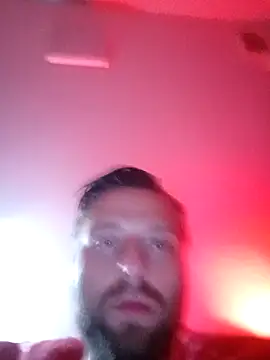 Snapshot of HouseOfCums chatting on 09-20-25, 01:17 HouseOfCums online show from 09-20-25, 01:17