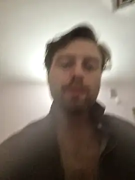 Snapshot of HouseOfCums chatting on 11-11-25, 11:16 HouseOfCums online show from 11-11-25, 11:16