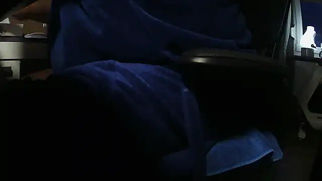 Snapshot of suedel65 chatting on 12-19-25, 04:14 suedel65 online show from 12-19-25, 04:14