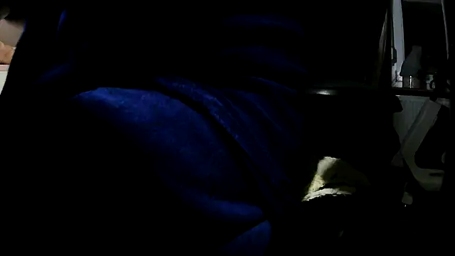 Snapshot of suedel65 chatting on 01-11-26, 04:39 suedel65 online show from 01-11-26, 04:39