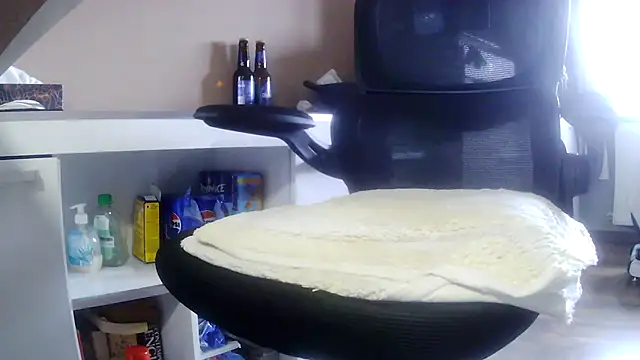 Snapshot of suedel65 chatting on 02-03-26, 10:09 suedel65 online show from 02-03-26, 10:09