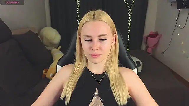 Snapshot of Alenca_hot_sex chatting on 02-20-25, 01:51 Alenca hot sex online show from 02-20-25, 01:51