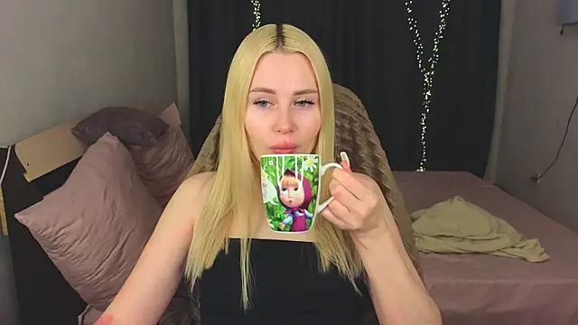 Snapshot of Alenca_hot_sex chatting on 03-22-25, 05:41 Alenca hot sex online show from 03-22-25, 05:41