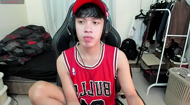 Snapshot of Lightjt04 chatting on 03-15-25, 12:47 Lightjt04 online show from 03-15-25, 12:47