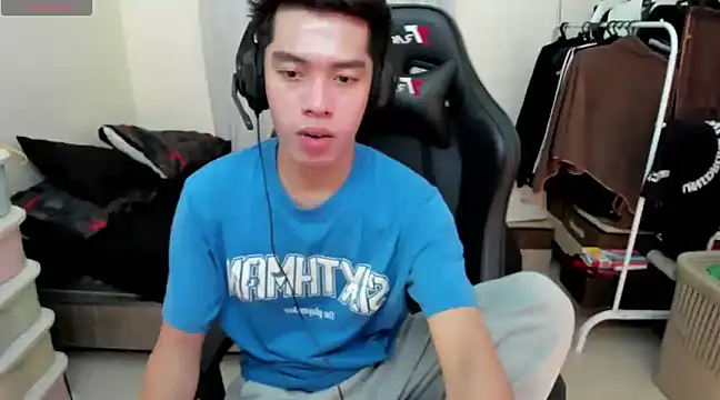 Snapshot of Lightjt04 chatting on 03-18-25, 11:31 Lightjt04 online show from 03-18-25, 11:31