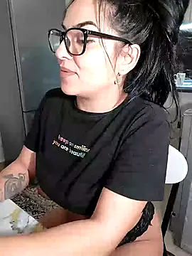 Snapshot of hot-babygirl chatting on 02-05-25, 01:04 hot-babygirl online show from 02-05-25, 01:04