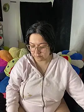 MsConejitaa online show from 12-17-25, 06:25