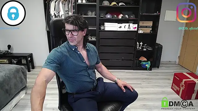 samricci21 online show from 04-07-26, 08:31