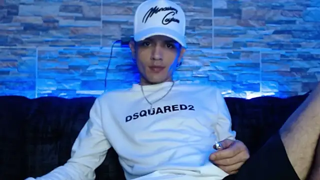 andersonZ998 online show from 03-18-25, 04:47