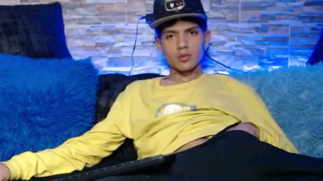 andersonZ998 online show from 03-20-25, 06:52