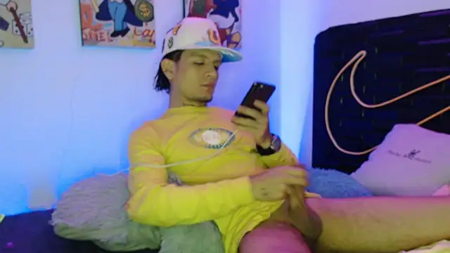 andersonZ998 online show from 09-24-25, 05:11