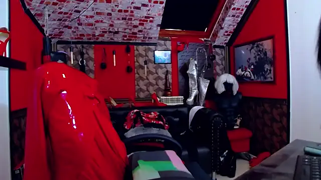 DommeBellatrix online show from 09-18-25, 06:04