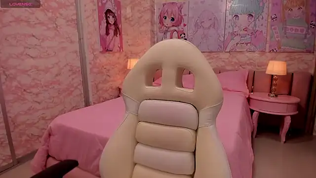 Snapshot of sexy__skinny4u chatting on 10-29-25, 10:17 sexy  skinny4u online show from 10-29-25, 10:17