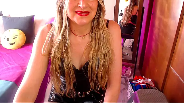 Jolie-Mature online show from 11-09-25, 06:28