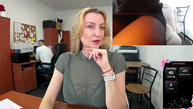 legsLONG online show from 02-17-25, 07:37