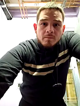 Snapshot of Austem910 chatting on 12-26-24, 06:30 Austem910 online show from 12-26-24, 06:30