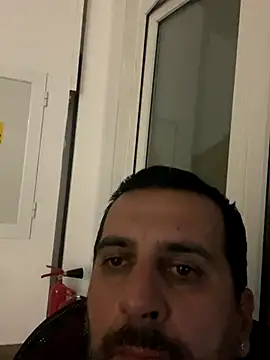 Snapshot of TigerOne19 chatting on 10-27-25, 12:15 TigerOne19 online show from 10-27-25, 12:15