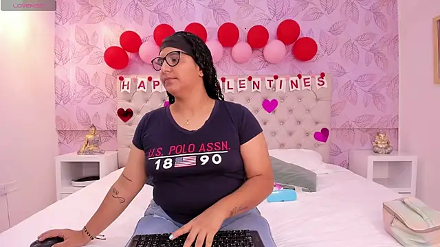 DanielleEvans  online show from 02-15-25, 11:28