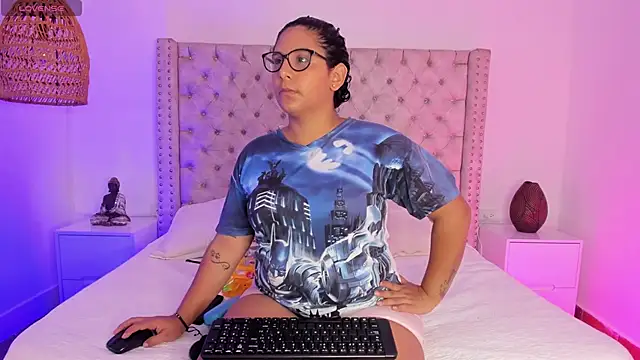 DanielleEvans  online show from 03-10-25, 11:10