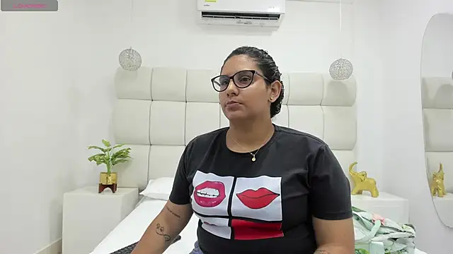 DanielleEvans  online show from 09-22-25, 11:23