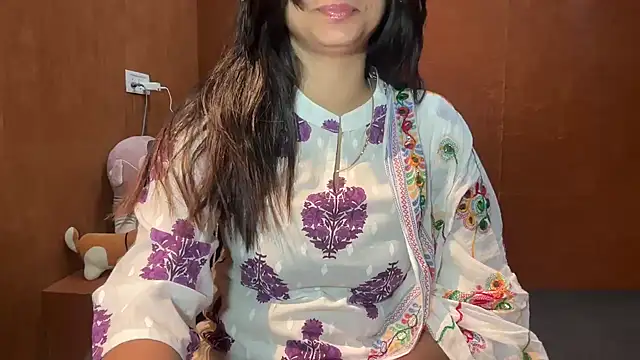 Snapshot of riya_stream chatting on 02-05-26, 03:55 riya stream online show from 02-05-26, 03:55