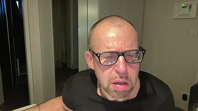 FABIOGLASSES online show from 01-13-26, 04:23