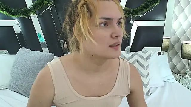 Snapshot of katya_kozlov chatting on 01-12-25, 03:17 katya kozlov online show from 01-12-25, 03:17