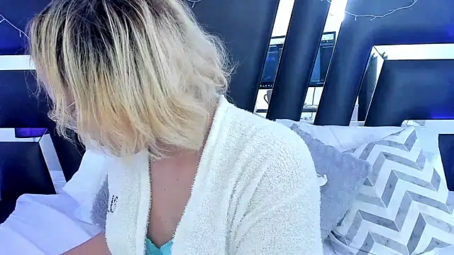 Snapshot of katya_kozlov chatting on 02-24-25, 03:33 katya kozlov online show from 02-24-25, 03:33