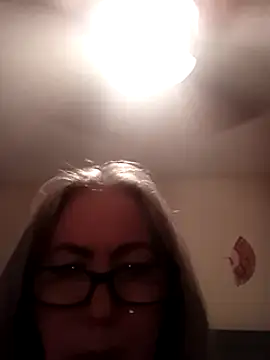 EvaRobinson online show from 12-12-24, 05:52