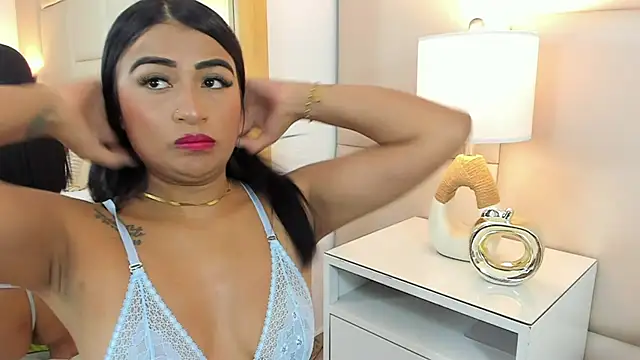 Snapshot of AntoniaRoss_ chatting on 11-14-25, 12:59 AntoniaRoss online show from 11-14-25, 12:59