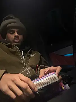 Snapshot of dingoding chatting on 12-18-24, 04:42 dingoding online show from 12-18-24, 04:42