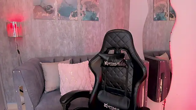 MelanieHudson  online show from 12-13-24, 07:53