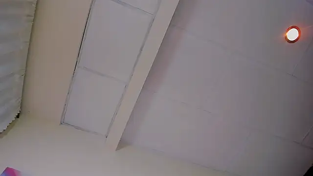 Snapshot of Valentinamolina_ chatting on 01-12-25, 04:31 Valentinamolina  online show from 01-12-25, 04:31