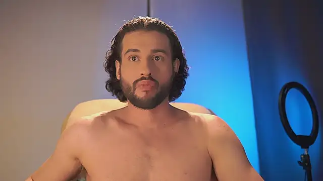 Keen   Luckystrike online show from 01-11-26, 03:00