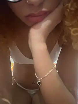 Snapshot of laisviana21 chatting on 11-06-25, 08:54 laisviana21 online show from 11-06-25, 08:54