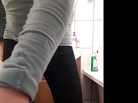 feathersify online show from 11-17-25, 06:52