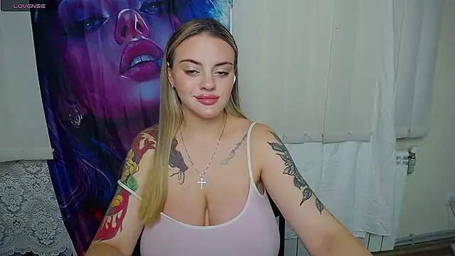 Lilia Moon online show from 07-13-26, 06:38