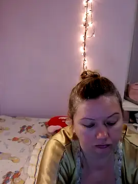 Snapshot of Lusi-777 chatting on 12-29-24, 02:42 Lusi-777 online show from 12-29-24, 02:42