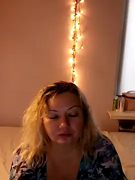 Snapshot of Lusi-777 chatting on 03-04-25, 08:35 Lusi-777 online show from 03-04-25, 08:35