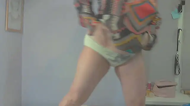 Snapshot of Lusi-777 chatting on 10-07-25, 03:53 Lusi-777 online show from 10-07-25, 03:53