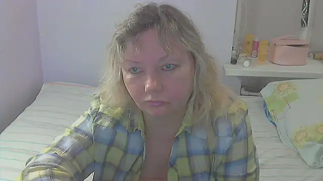 Snapshot of Lusi-777 chatting on 10-16-25, 04:08 Lusi-777 online show from 10-16-25, 04:08