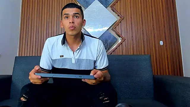 Snapshot of yeckodream chatting on 03-07-25, 04:13 yeckodream online show from 03-07-25, 04:13