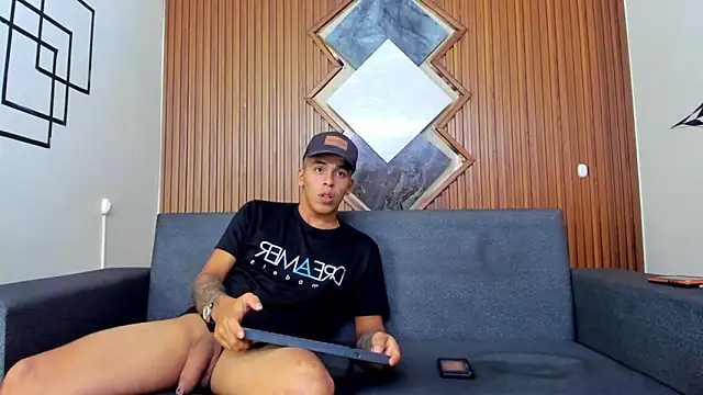 Snapshot of yeckodream chatting on 03-10-25, 06:49 yeckodream online show from 03-10-25, 06:49