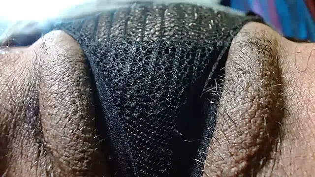 bethanywilson 23 online show from 10-23-25, 01:21