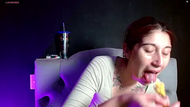 Red-moon1 online show from 02-16-26, 04:41