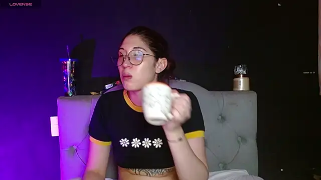 Red-moon1 online show from 04-23-26, 05:08