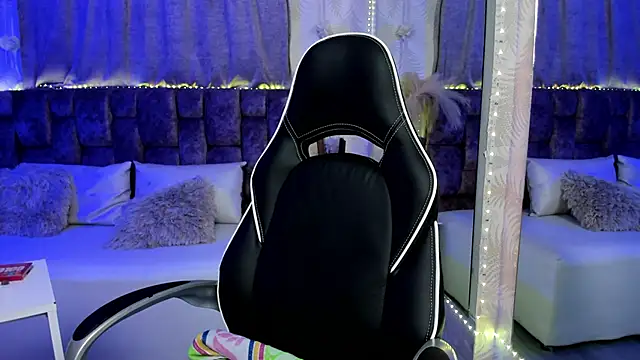 sophiaamethystt online show from 01-20-25, 02:46