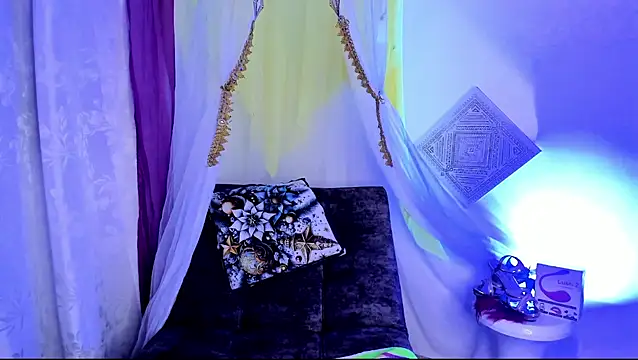 Snapshot of sophiaamethystt chatting on 03-16-25, 02:53 sophiaamethystt online show from 03-16-25, 02:53