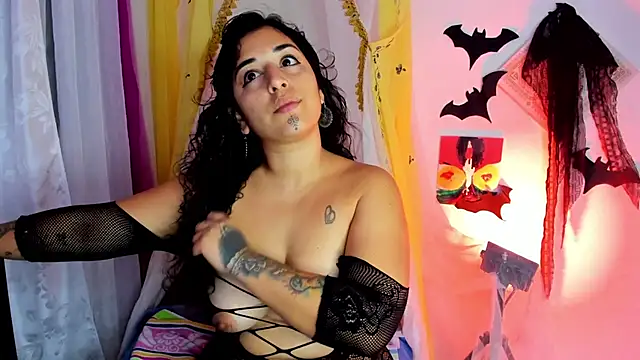 sophiaamethystt online show from 10-13-25, 06:41